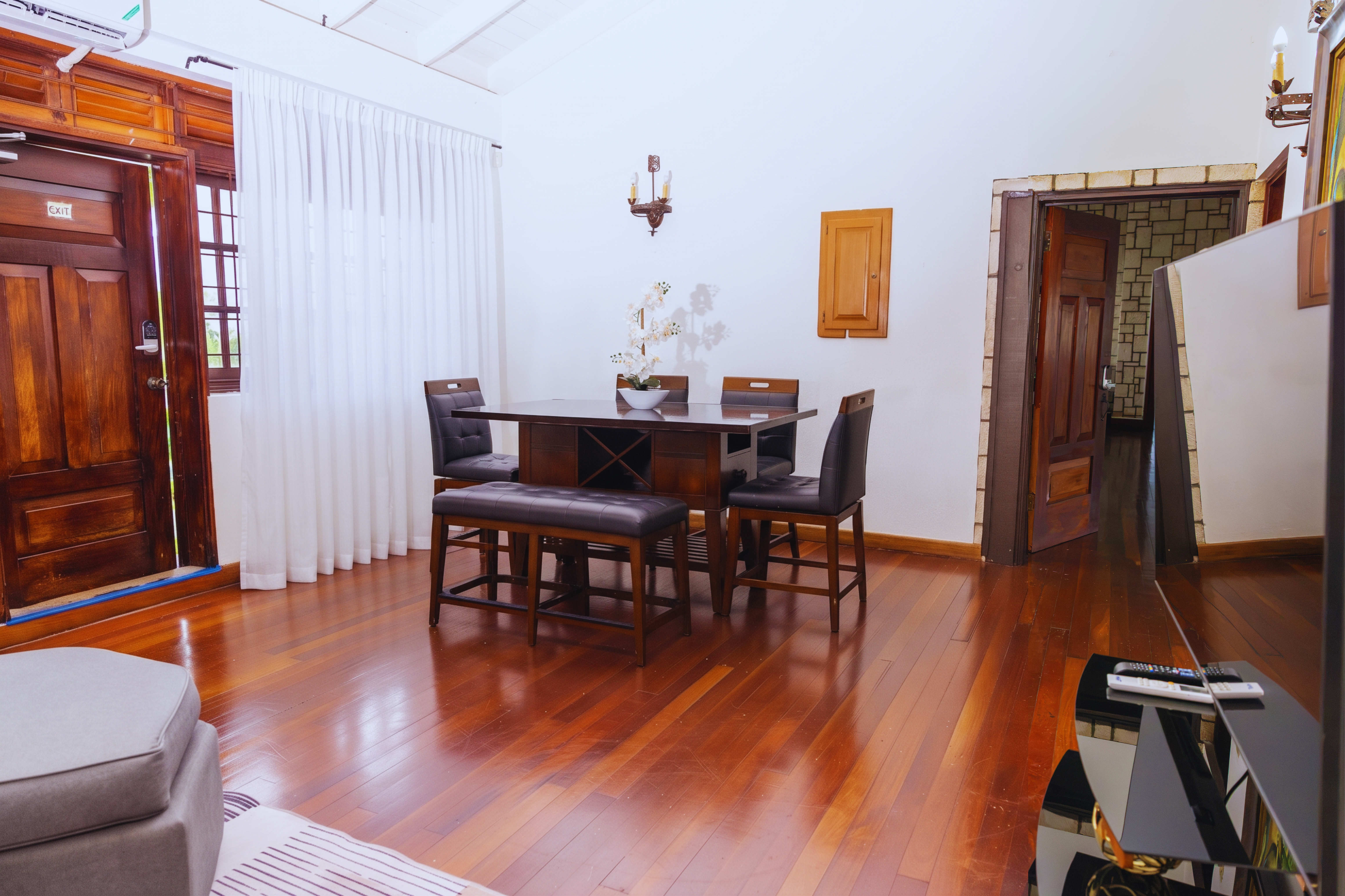 Unit 8 Dining Area