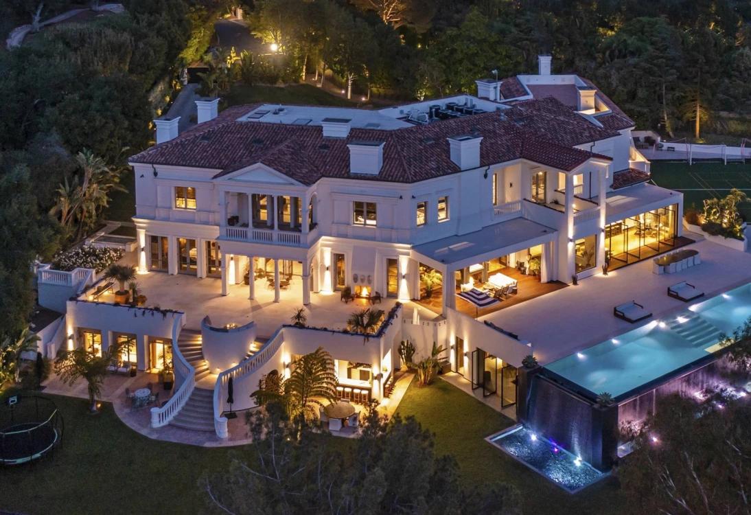 STUDIO City 