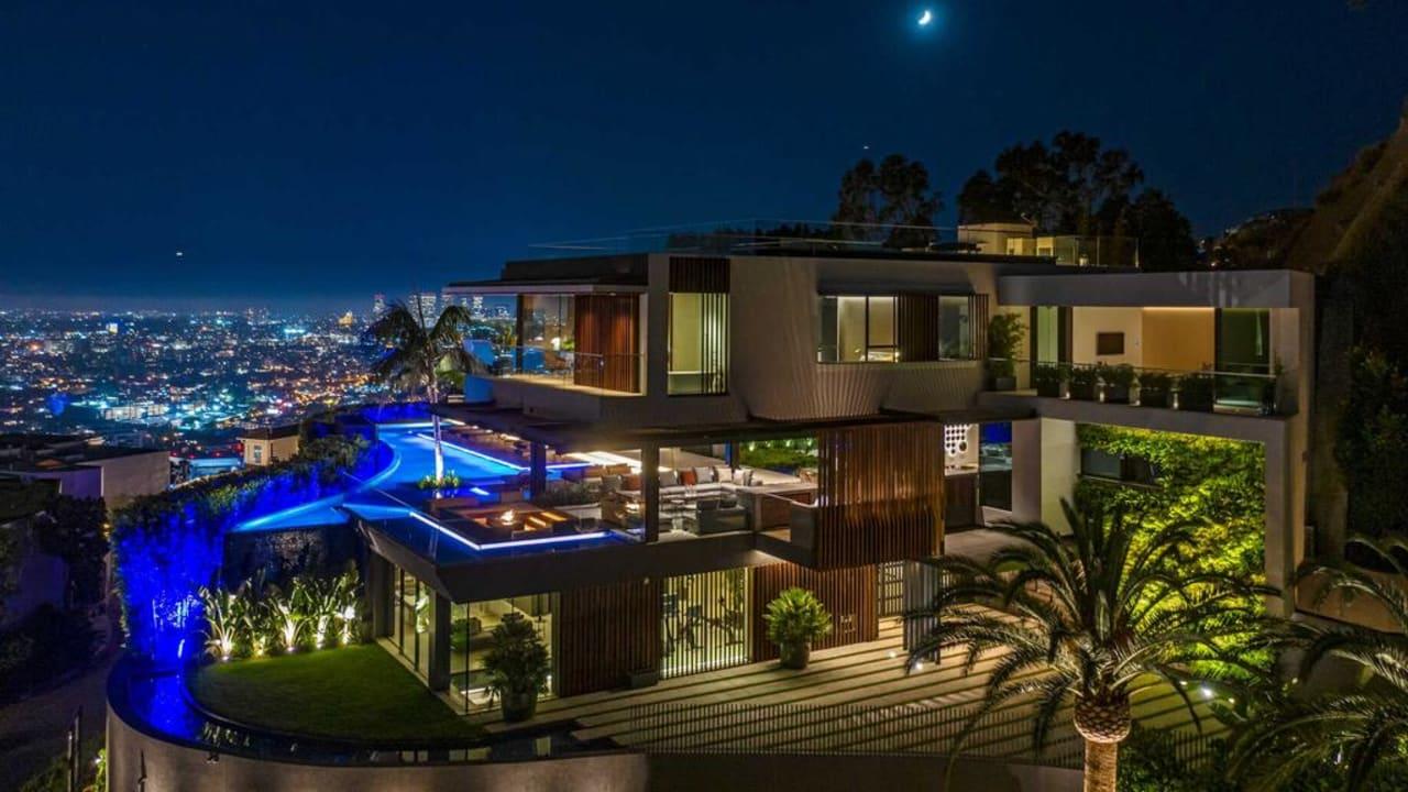 Hollywood Hills 