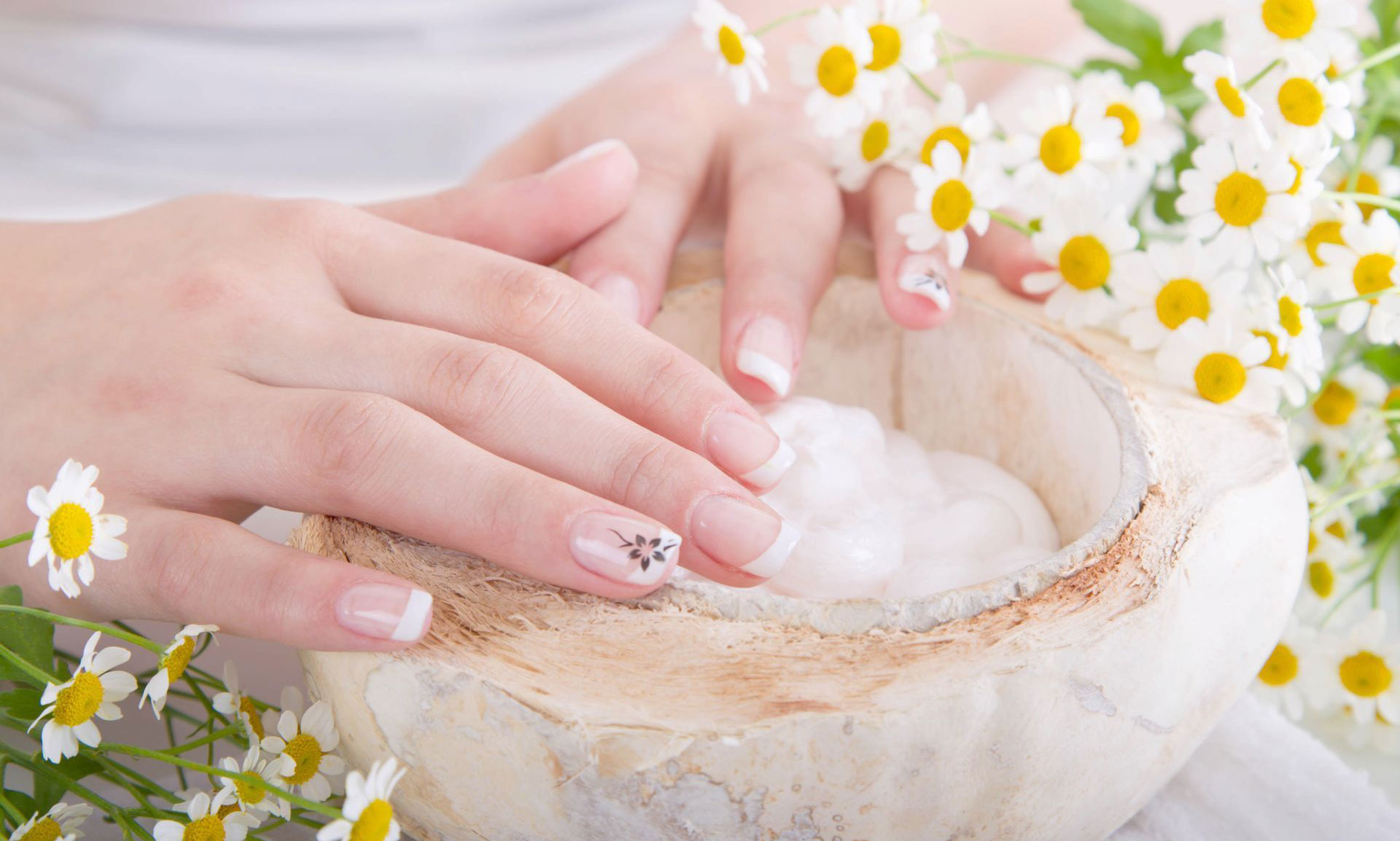 Herbal Nails Yorba Linda interior