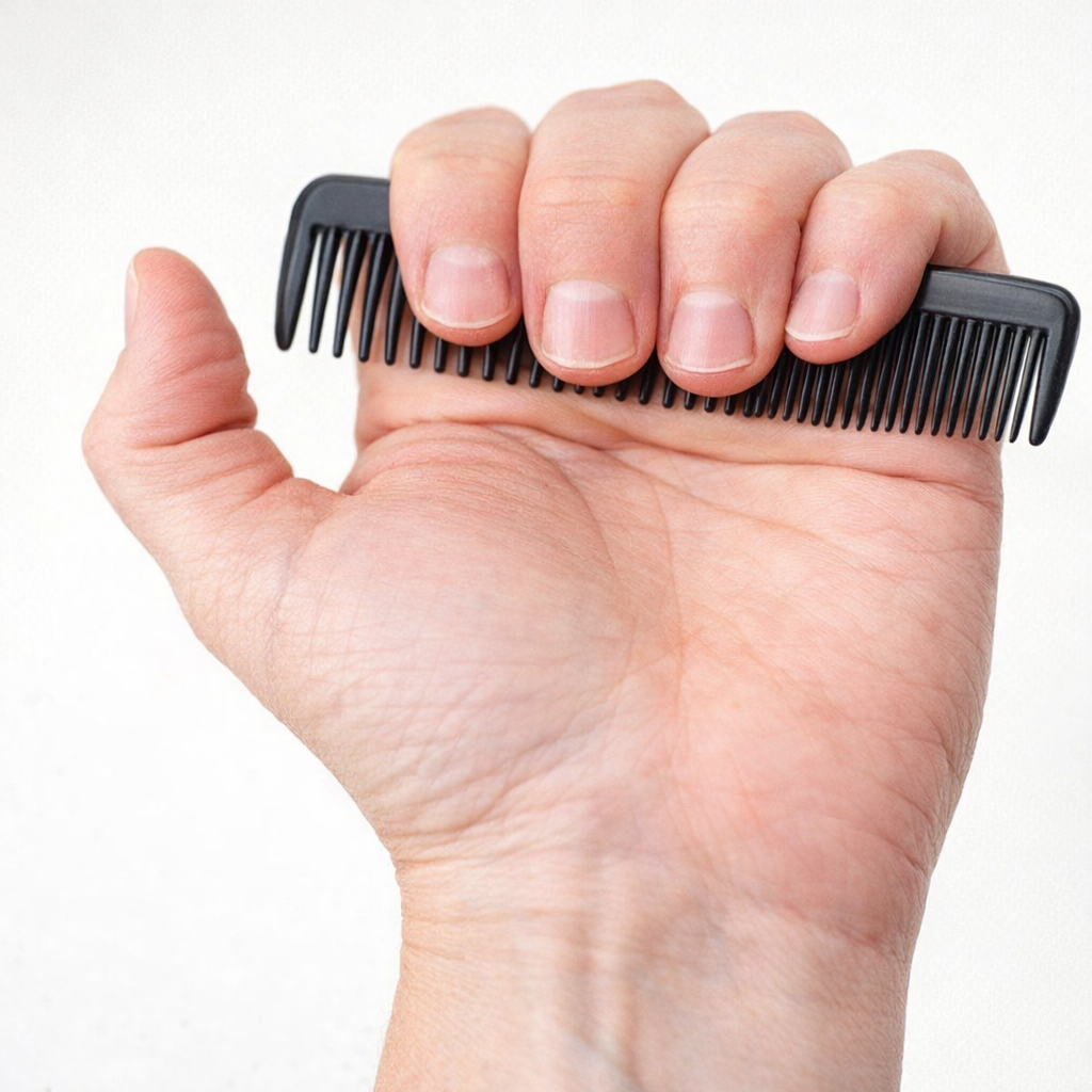 Comb in Palm for Labour Pains