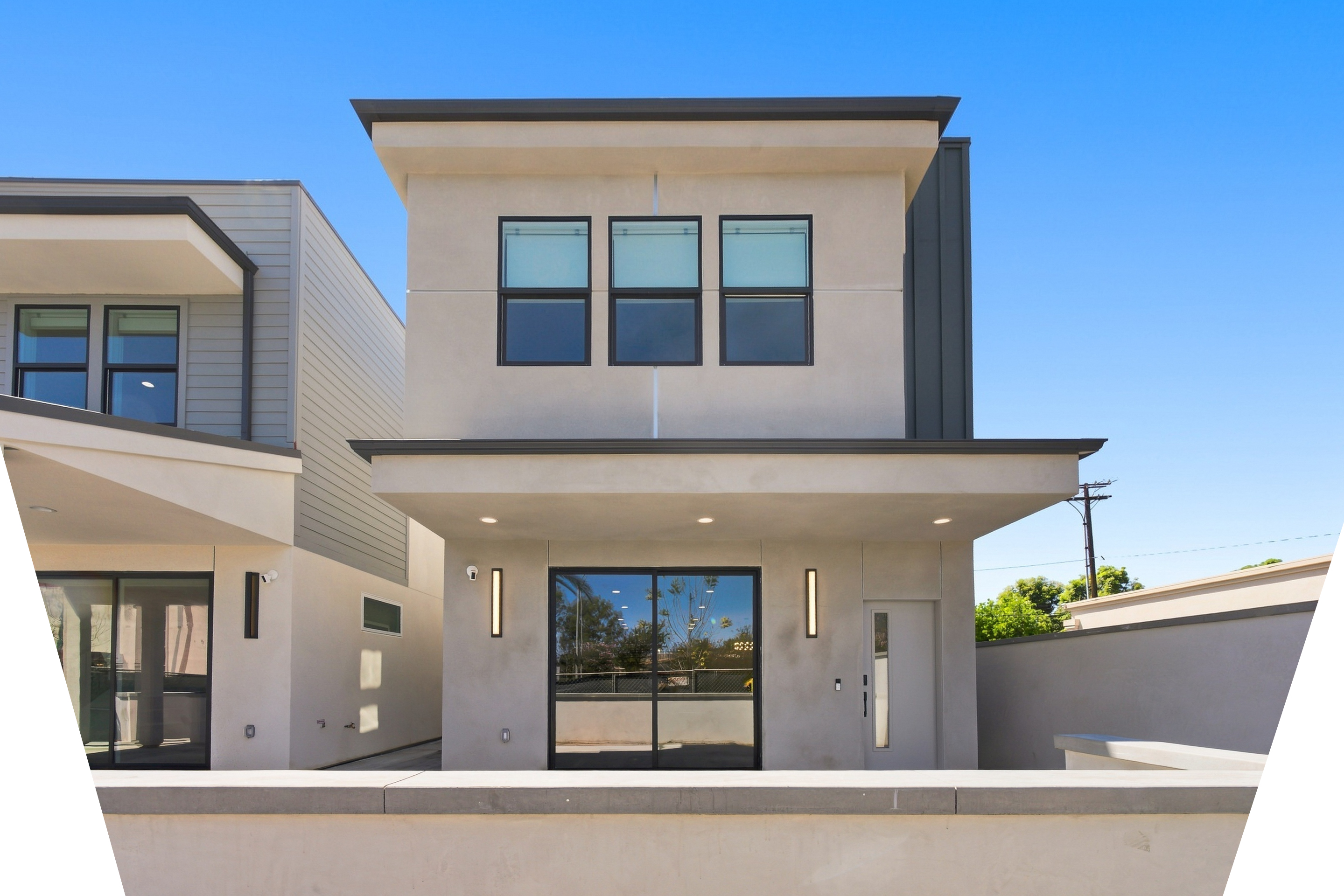 Entrada covered outdoor living area