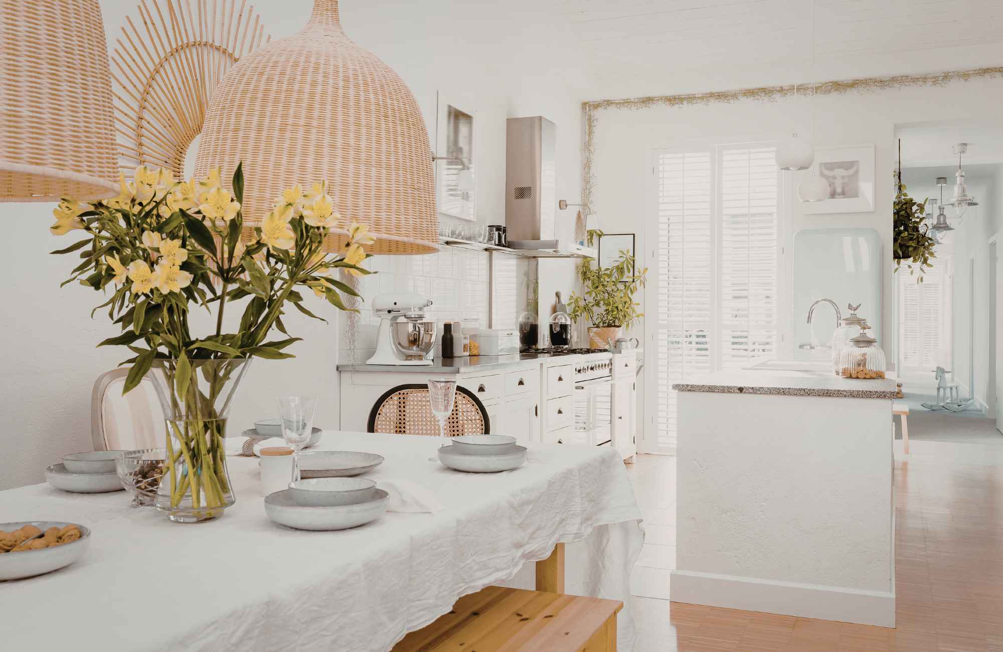 Spring Moves Made Easy: The Ultimate Guide to Professional Home Organization