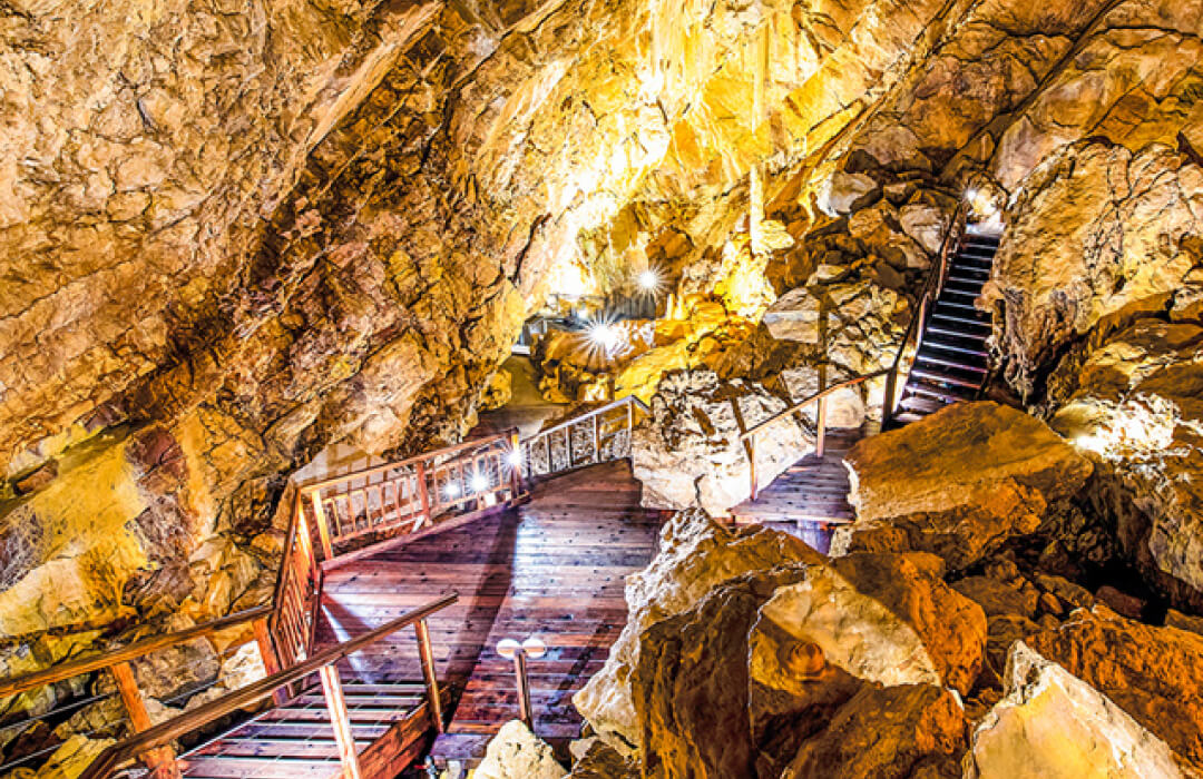 Grottes de Vallorbe – cavités naturelles éclairées
