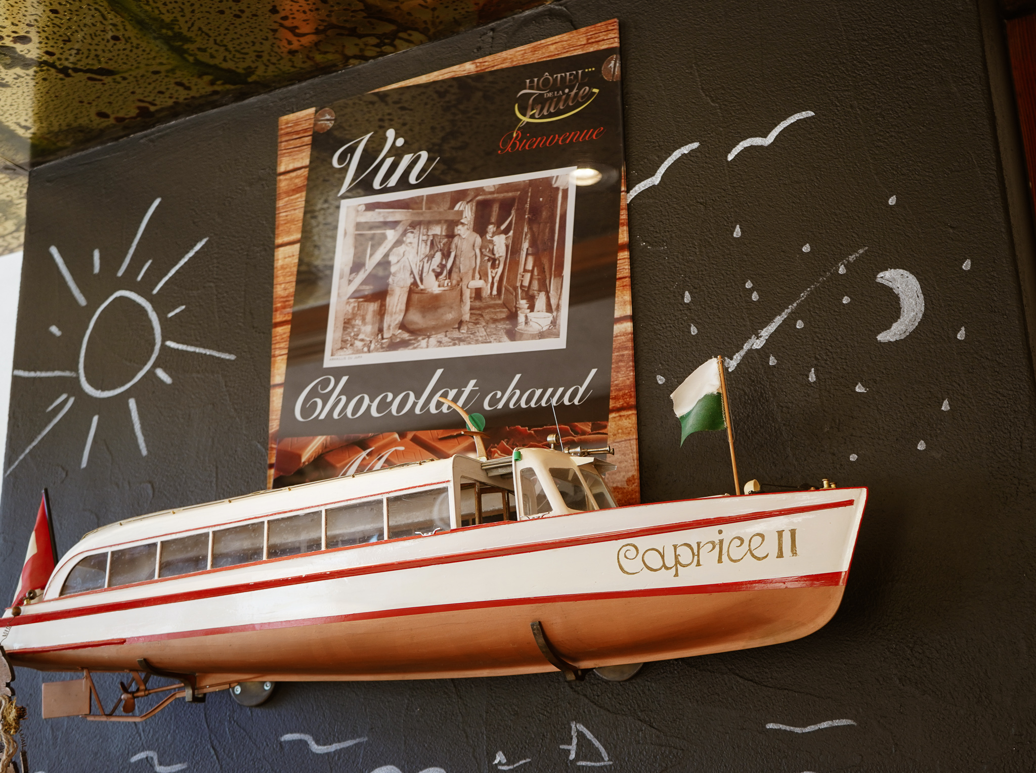 Maquette du bateau Caprice II exposée au restaurant de la Truite dans la Vallée de Joux