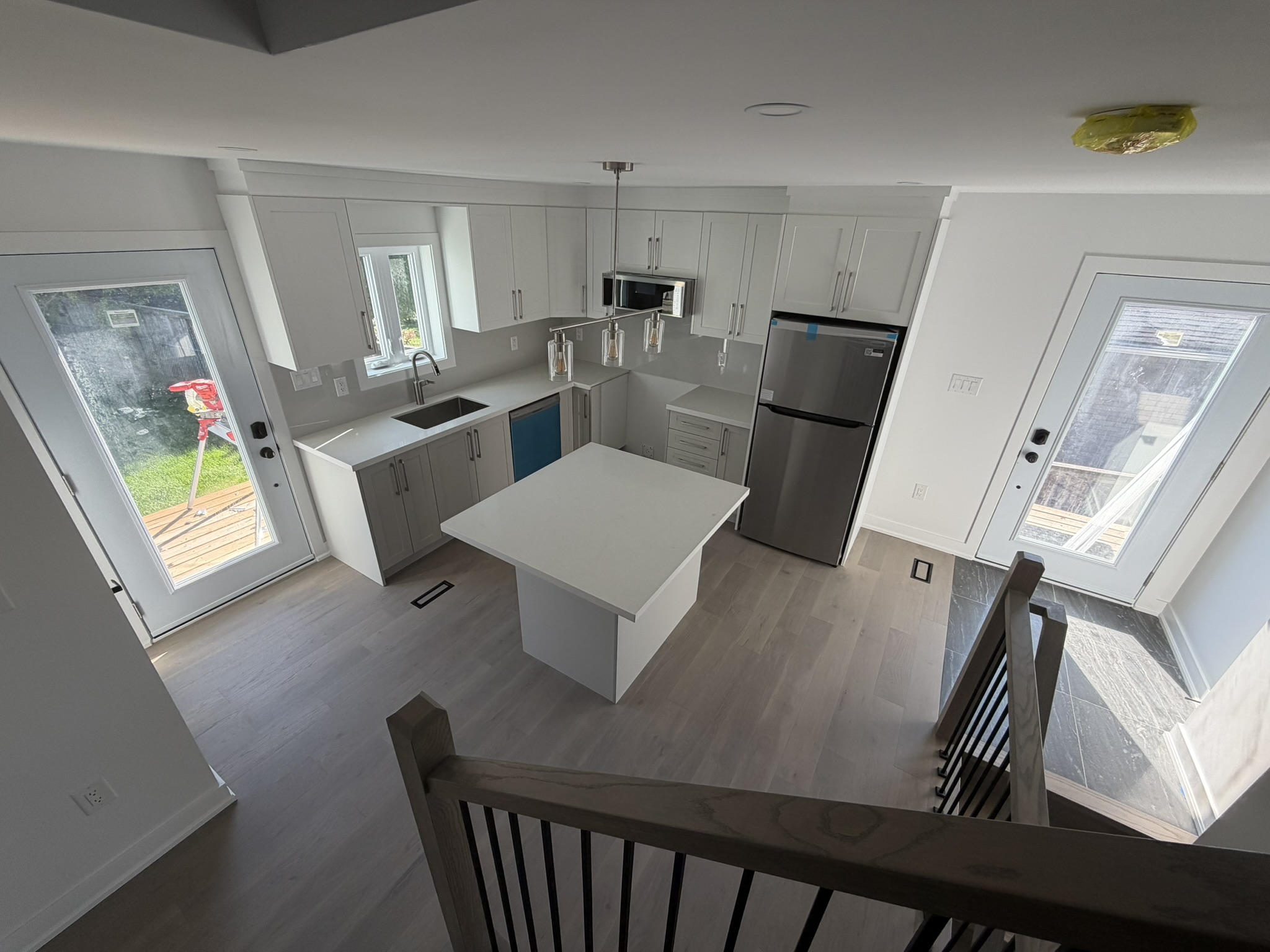 Premium kitchen renovation in the GTA by DAPCO Contracting