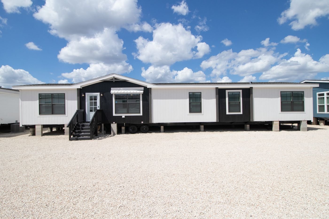 Farm 4 Flex by Clayton Homes — exterior