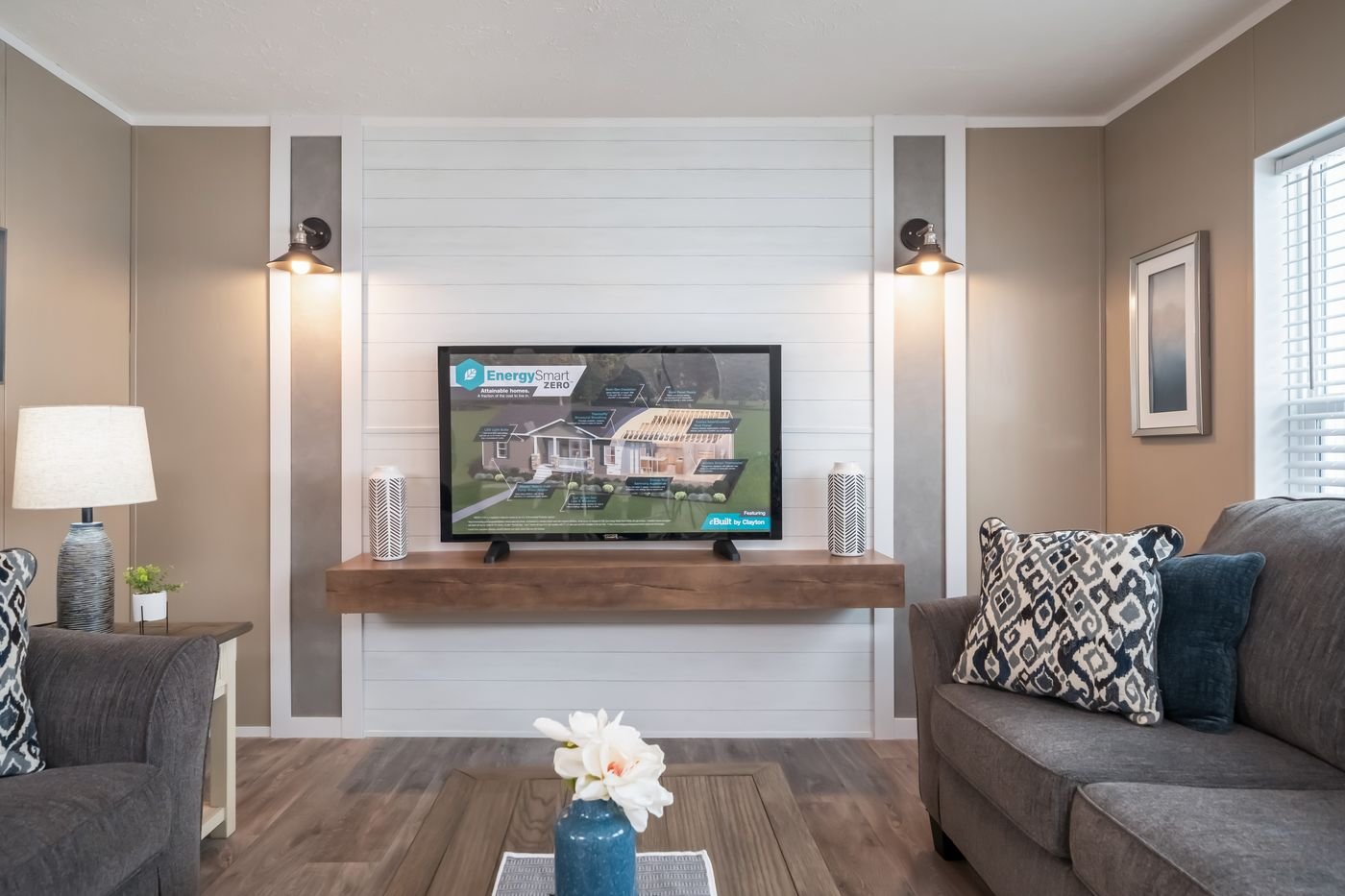 Island Breeze by Clayton Homes — exterior