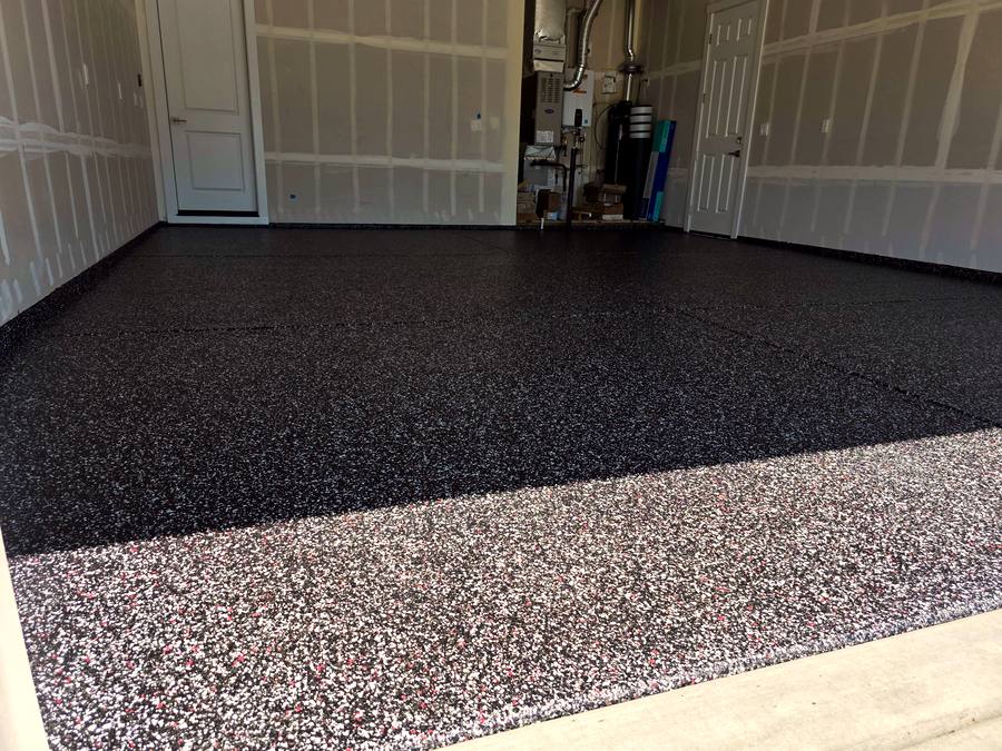 Two-tone flake garage floor with a contrasting border