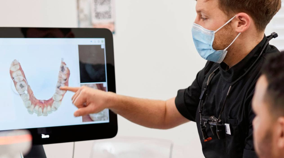long black haired woman smiling close-up photography