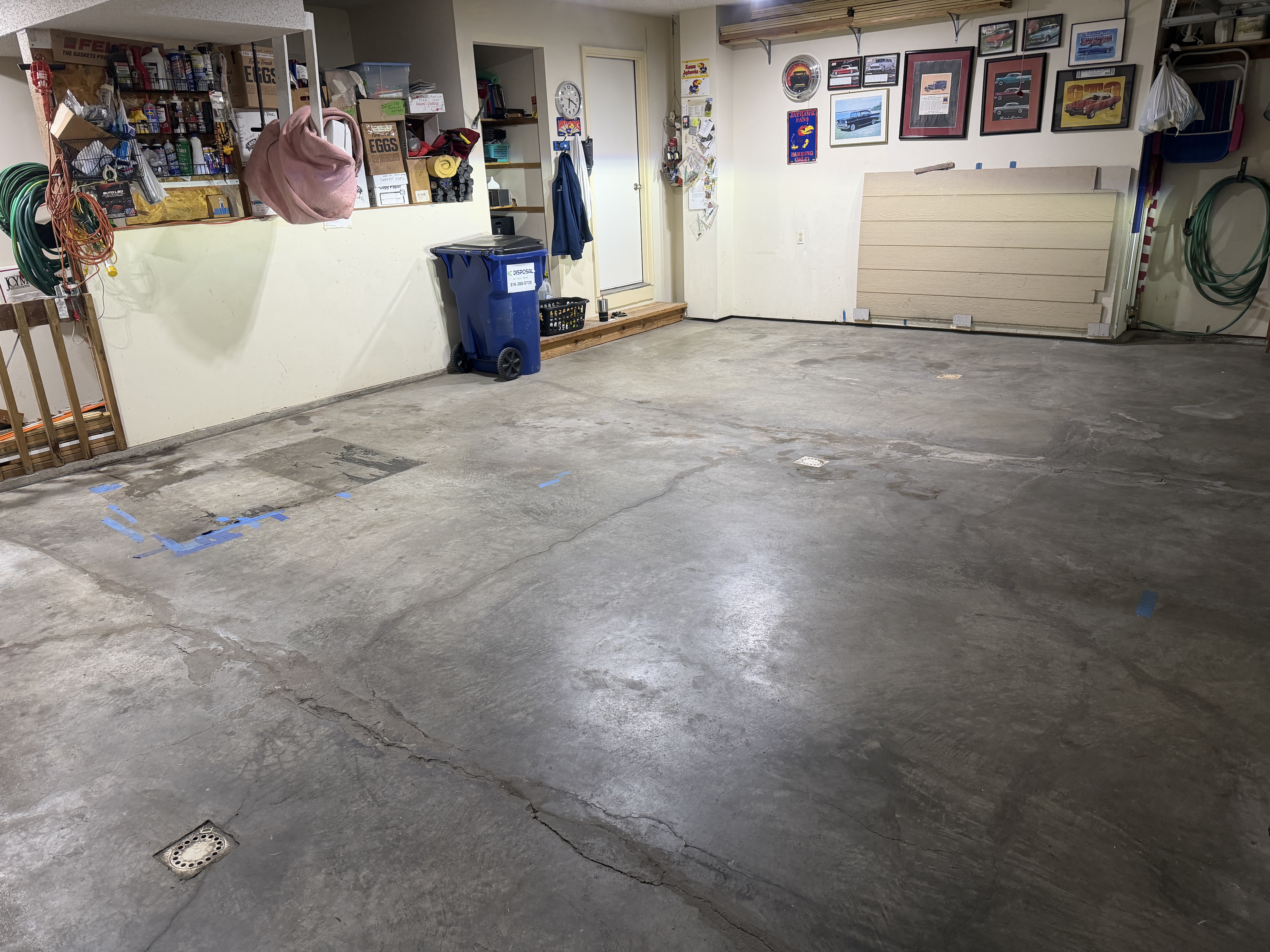 Before Royal Gray Flake Blend garage floor Kansas City