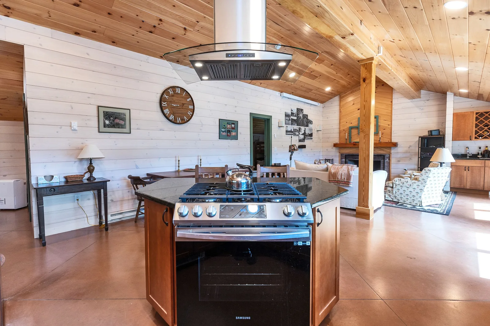 Kitchen Island Feature