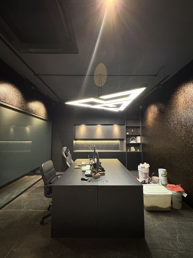 Commercial unit before staging