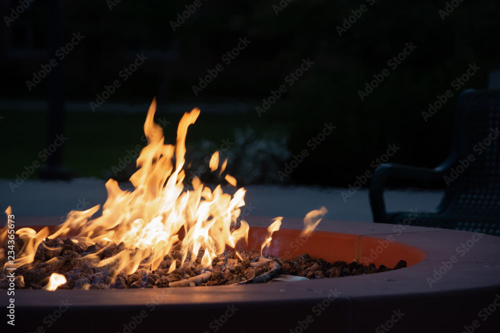 gas powered fire pit