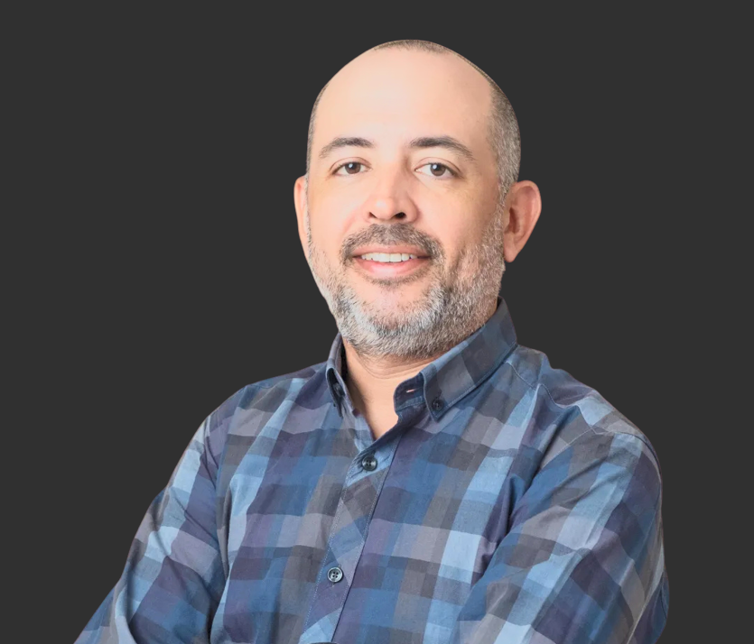 Carlos Gomez is a real estate professional and co-owner of Cabo Golf Realty, specializing in golf communities and luxury properties in Los Cabos. He provides expert guidance on buying, selling, and investing in premier golf developments across Cabo San Lucas, the Corridor, and San José del Cabo.