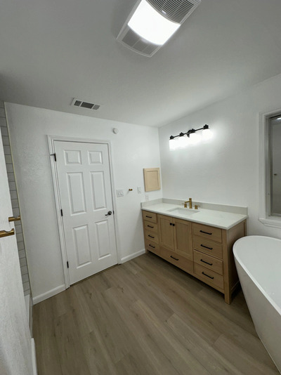 {{ custom_values.service_4 }} in {{custom_values.area_2})