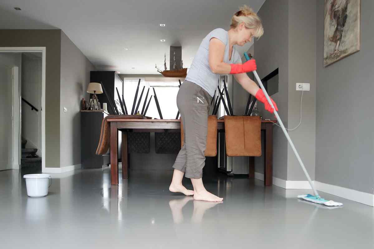 what-causes-slippery-floors-cleaning-residue-buildup-entryway-risk-area