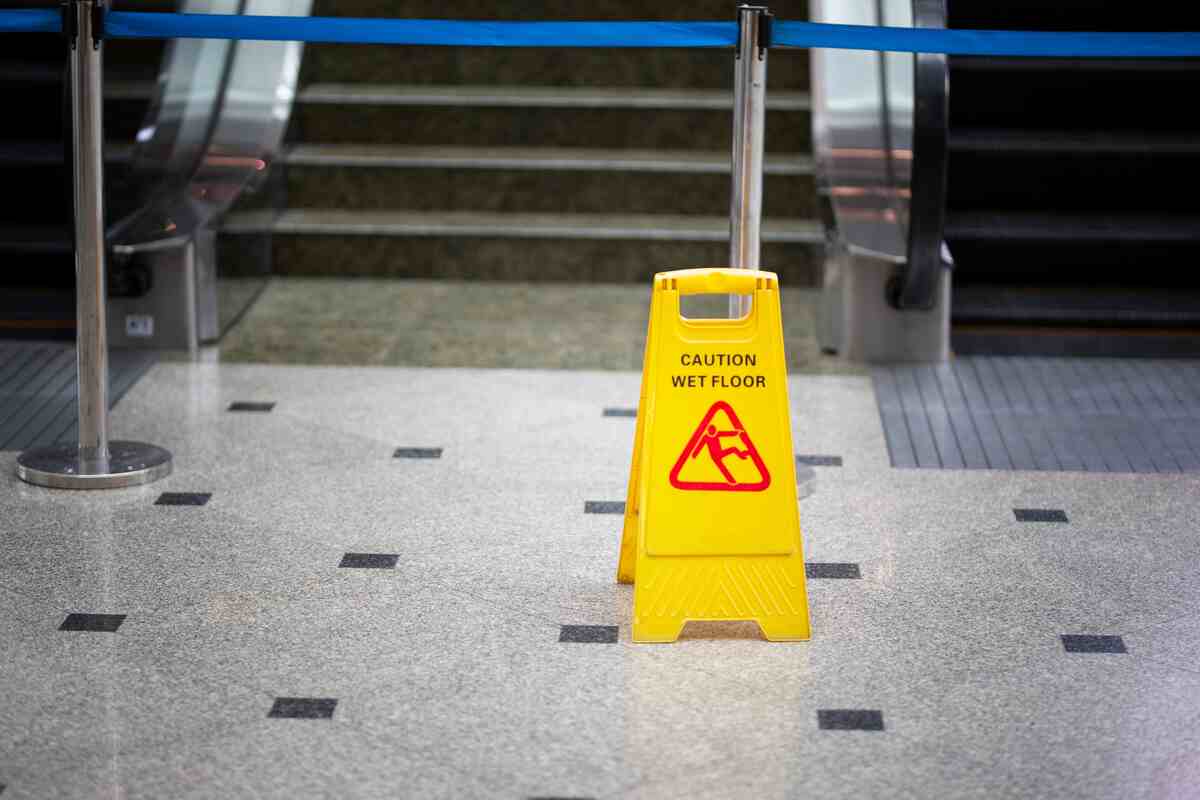 how-moisture-affects-floor-traction-inside-commercial-walkway how-moisture-affects-floor-traction-inside-commercial-walkway