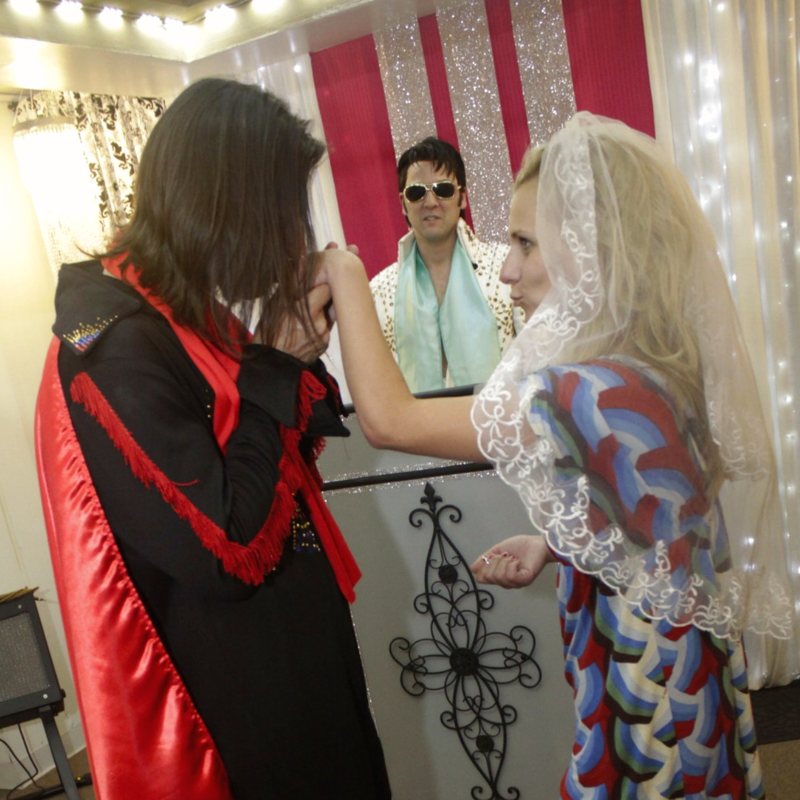 Our Las Vegas wedding, with an Elvis officiant