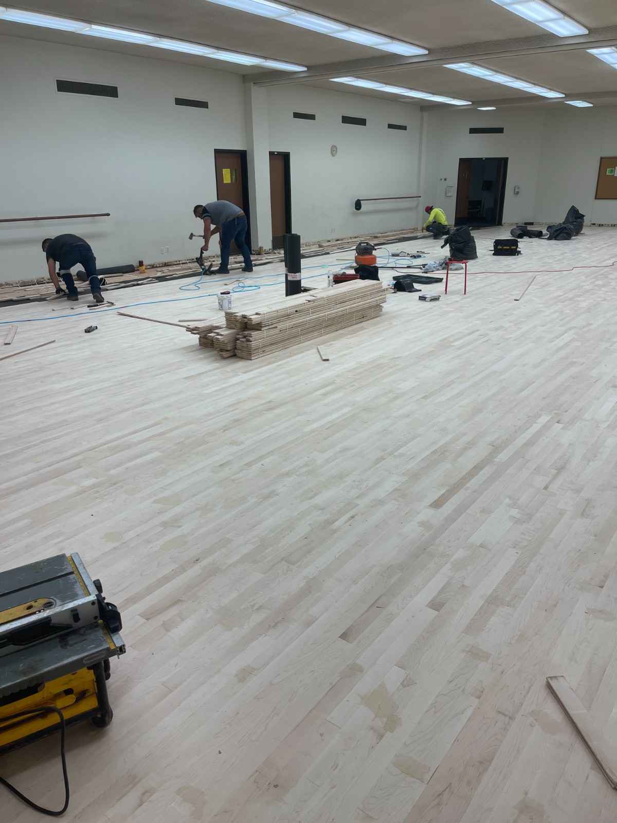  Engineered floor installation
