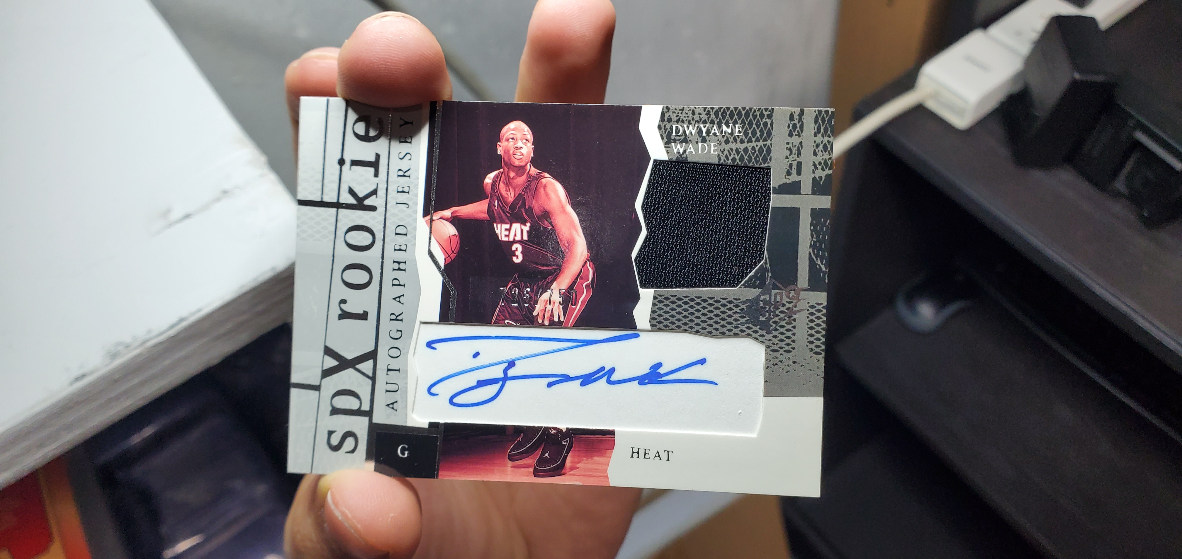 Insert, refractor and autograph cards