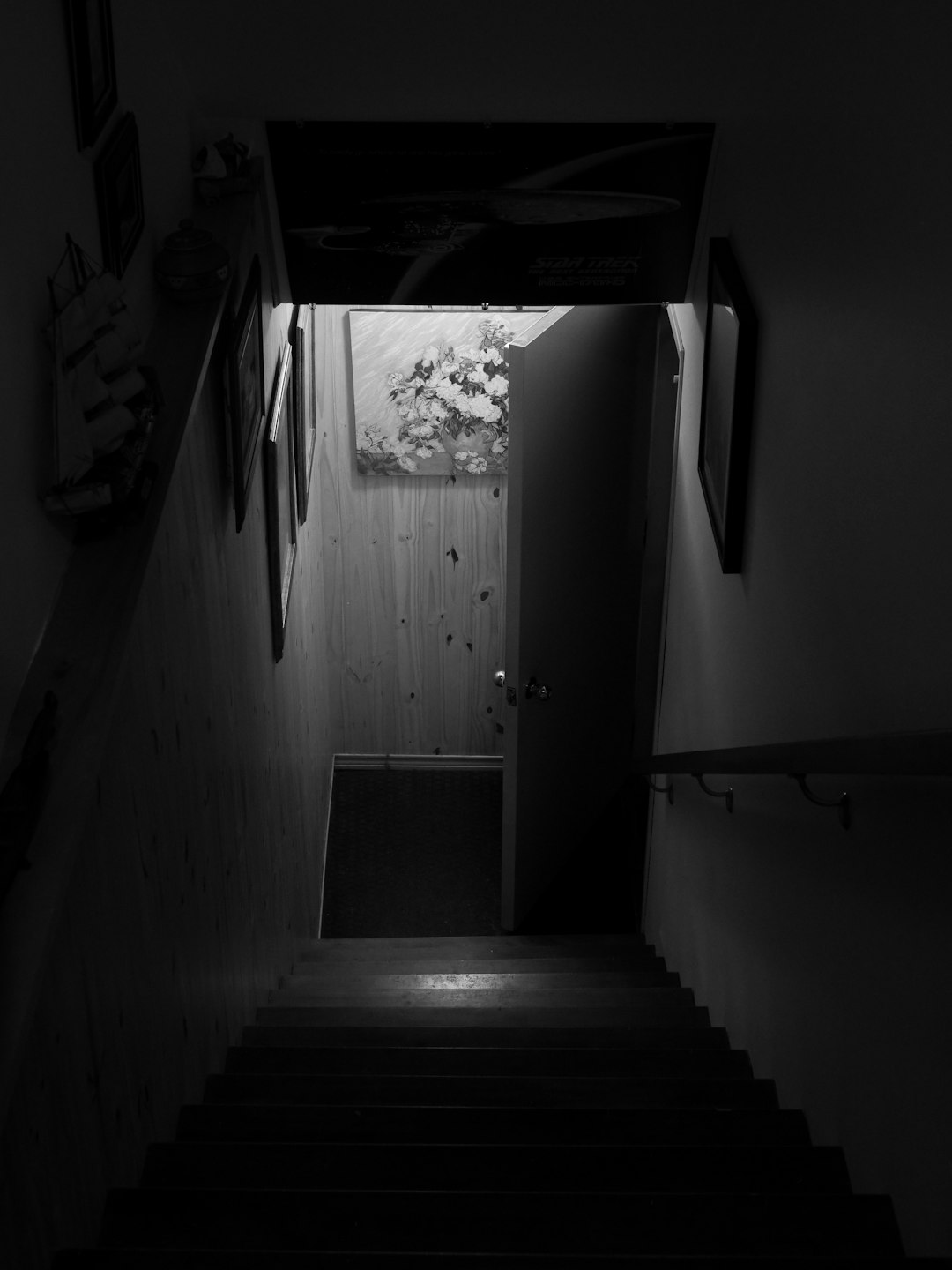 stairway to finished residential basement