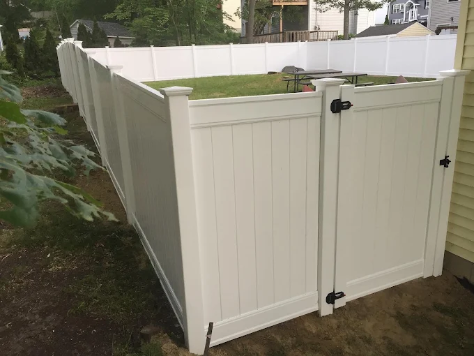 Wood Privacy Fence