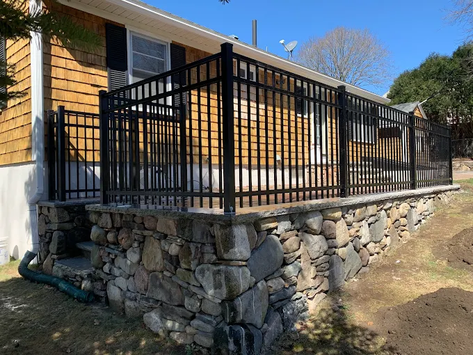 Aluminum & Ornamental Fence
