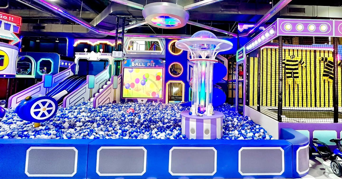 Wide view of the ball pit and slides