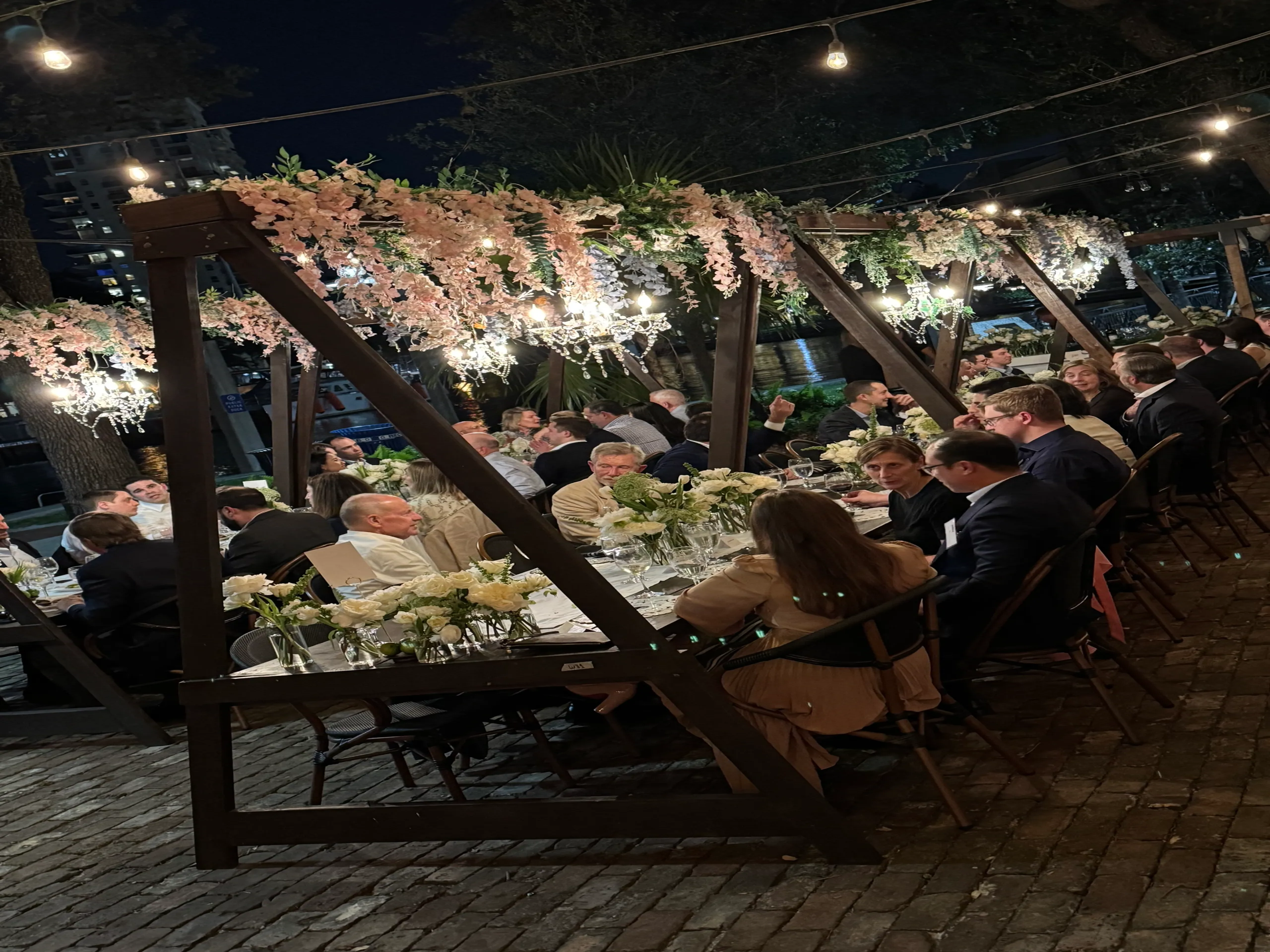 Dine @ the BIG TABLE