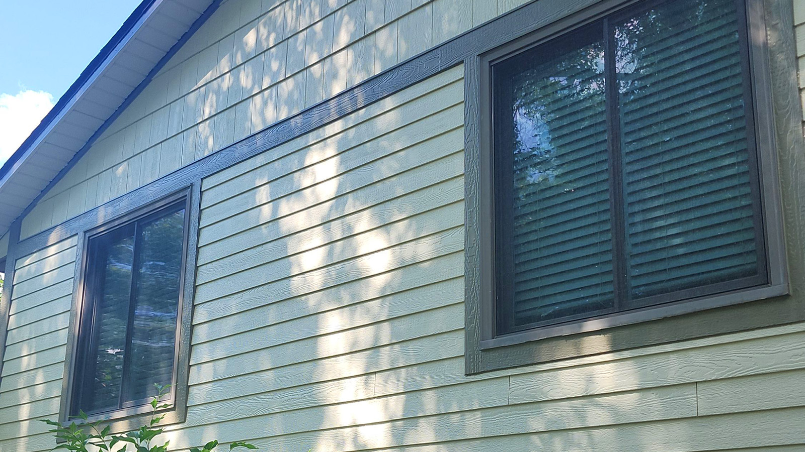 Siding project in Eden Prairie, LP SmartSide Cedar, Sand Dunes