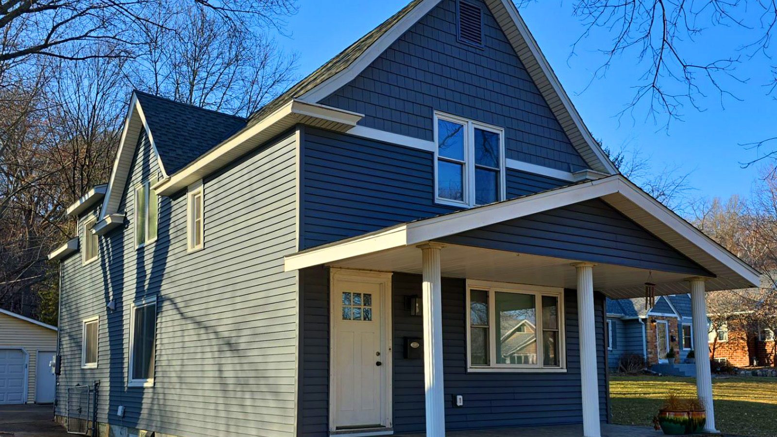 Siding project in St. Paul, Westlake Royal, Slate