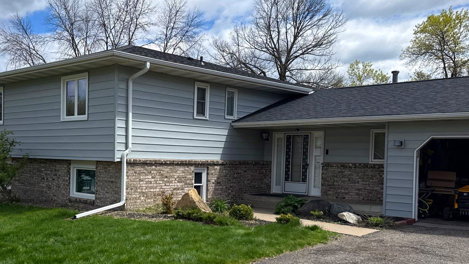 Siding project in Eagan, Gentek Steeltek, Dover Gray