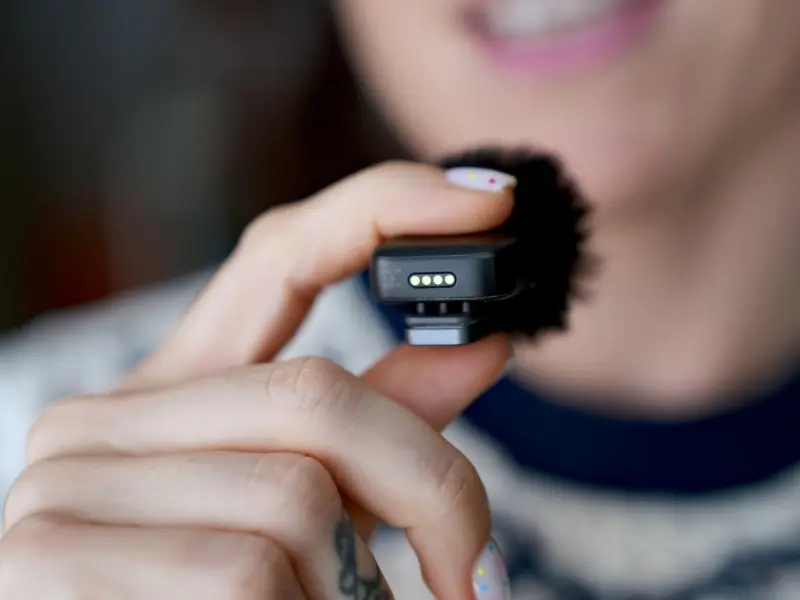 Holding mini mic
