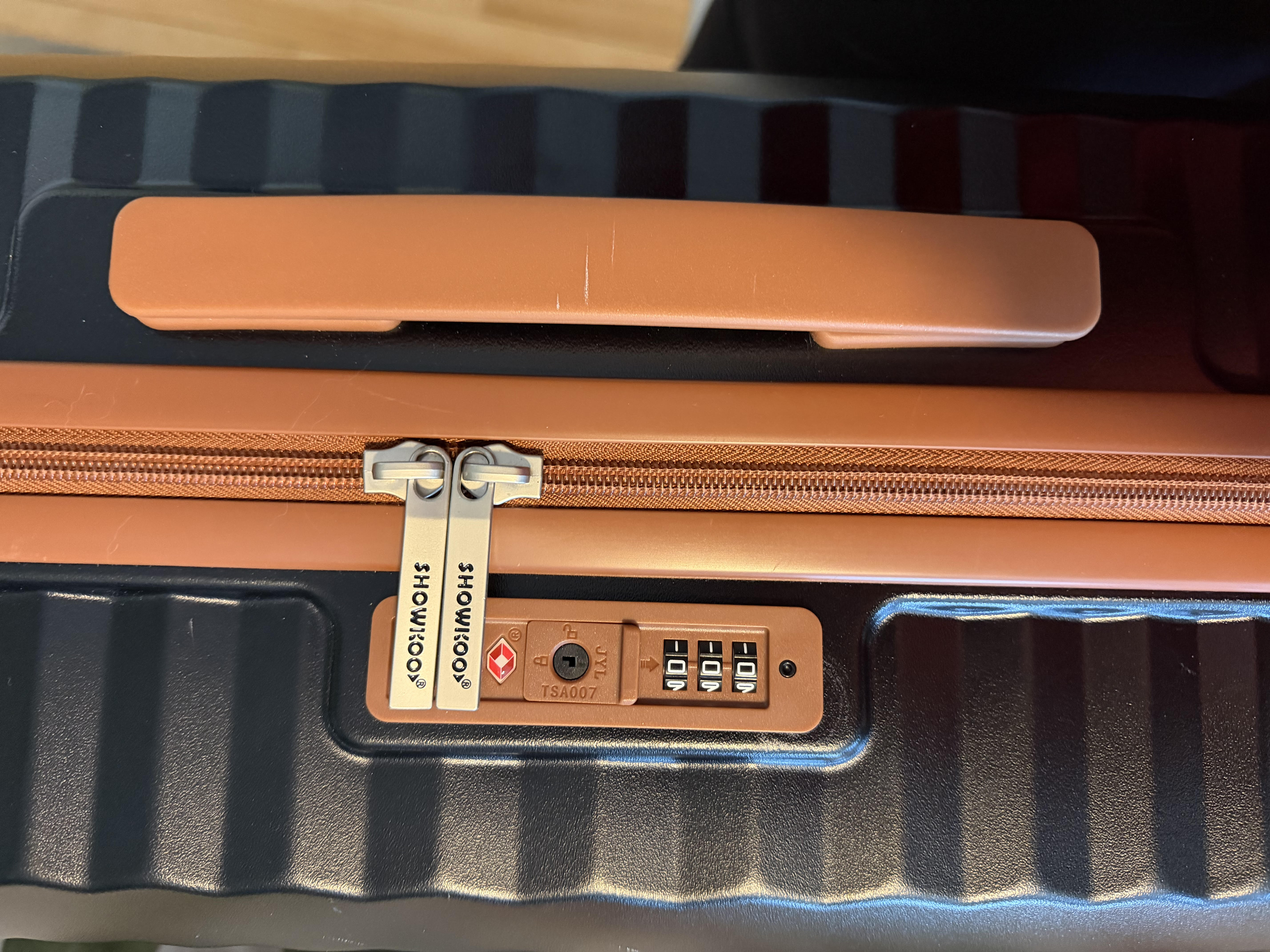 zipper_locking_feature