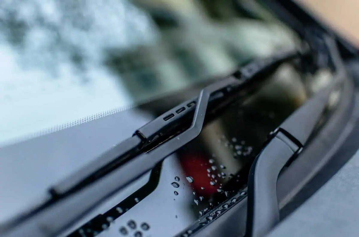 windshield repair and replacement