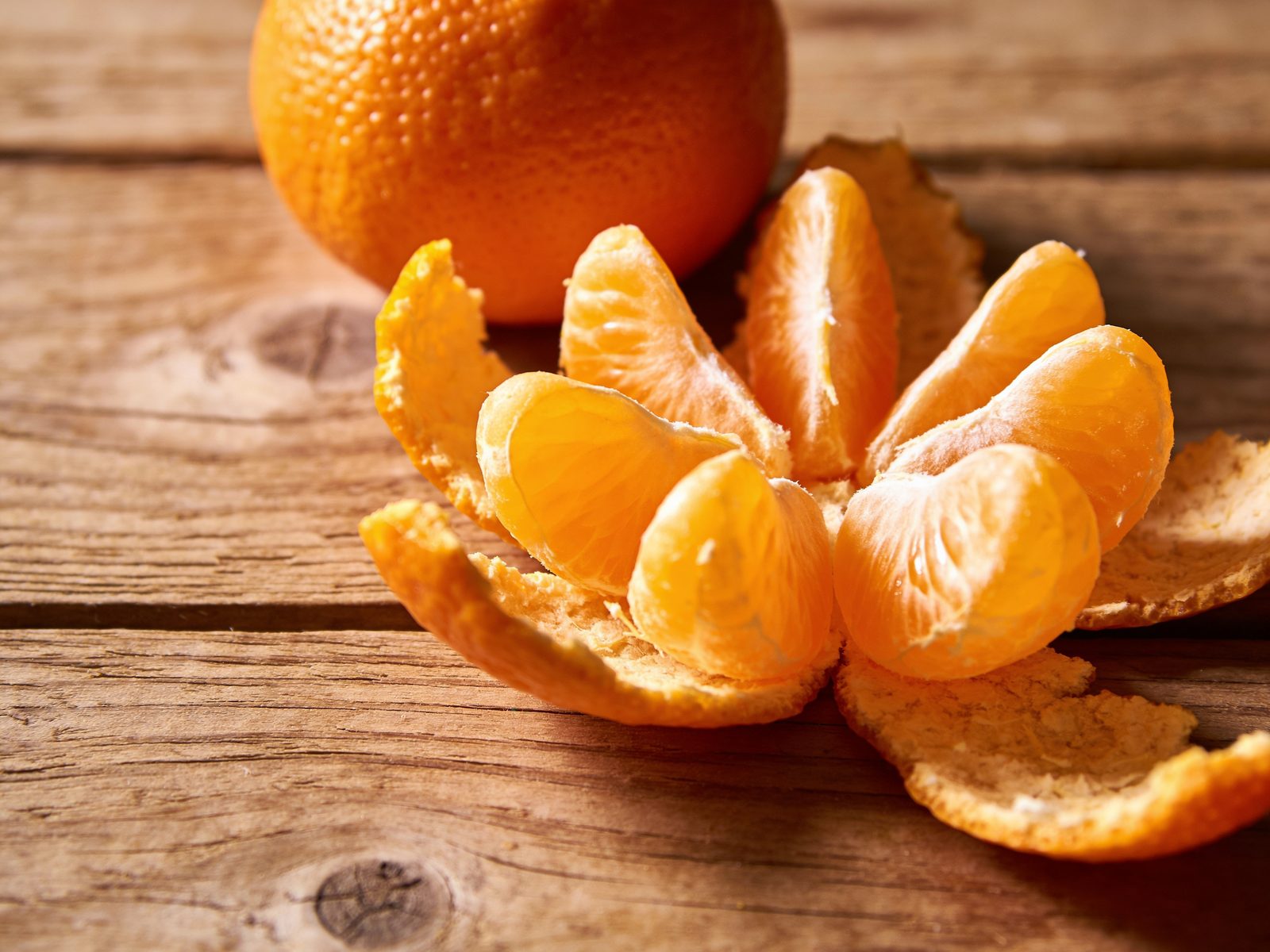 Juicy peeled kinnow segments