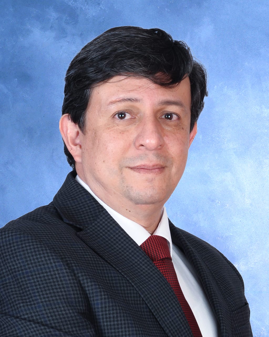 Juez con más de 20 años de experiencia en juicios civiles y mercantiles