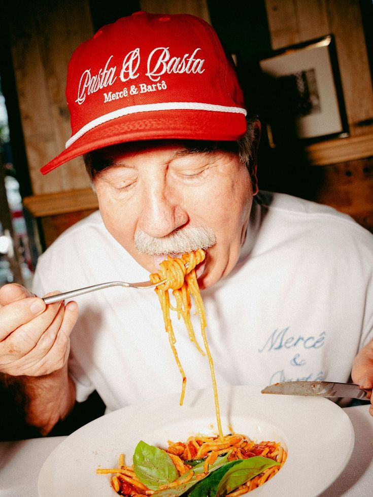 I create articles to help other food related business owners sell online