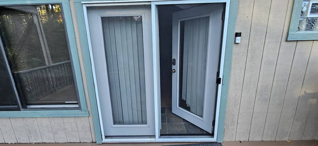 Sliding screen door