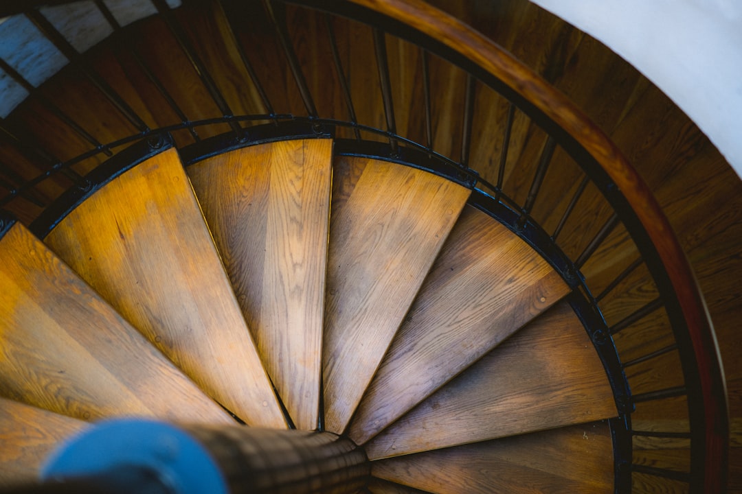 A sculptural curved staircase that transforms everyday movement into an architectural experience