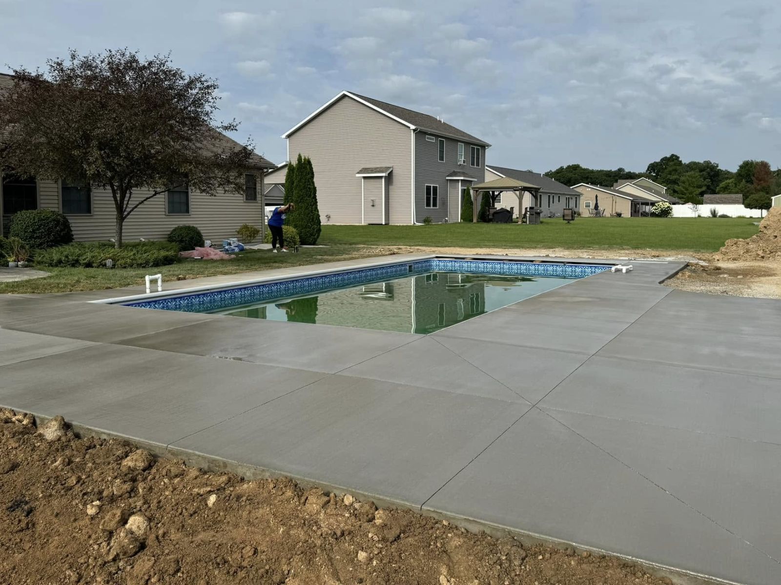 Finished pool deck surface