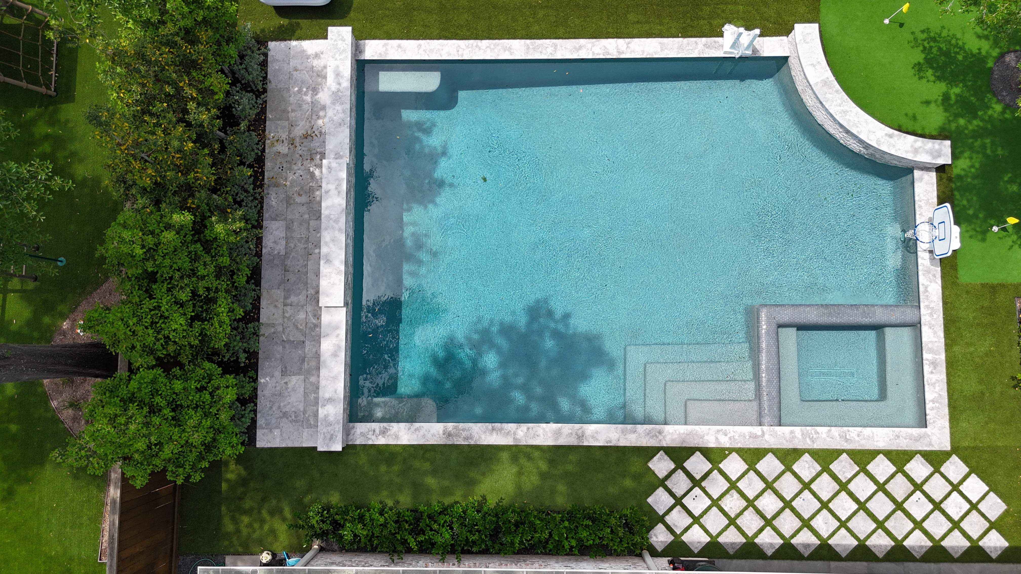 Luxury pool build by Liquid Environments