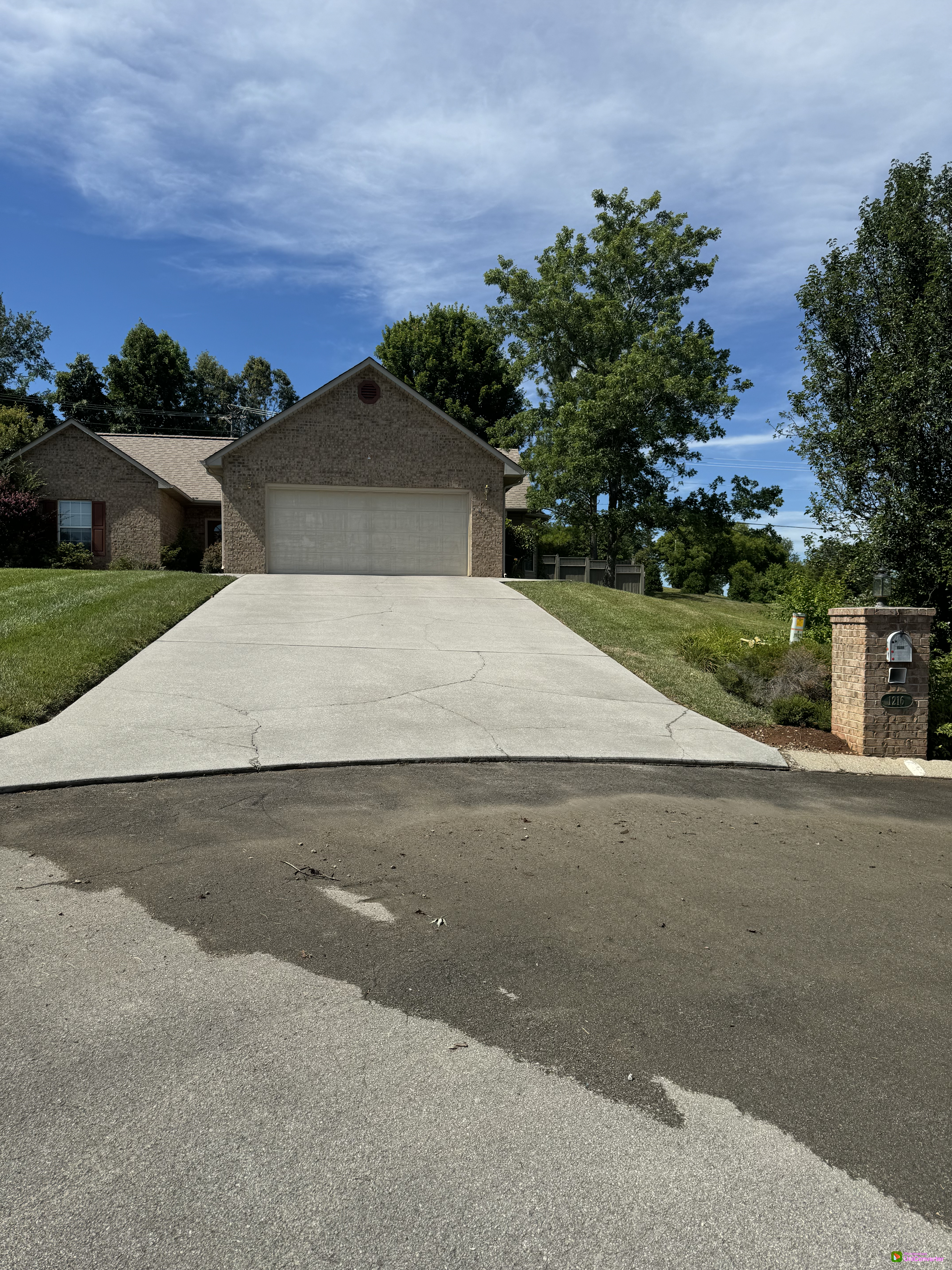 Driveway Pressure Washing Maryville, TN