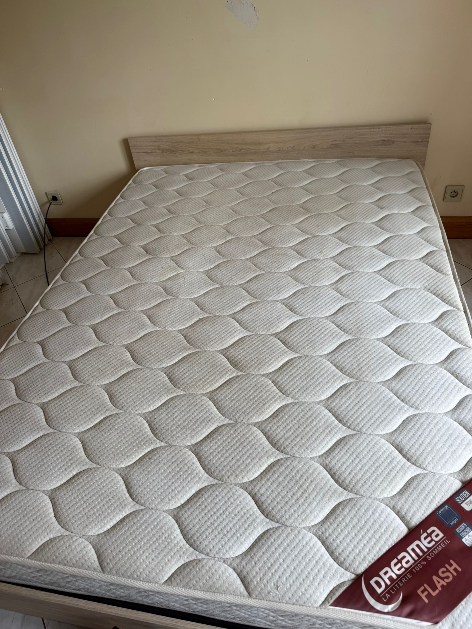 nettoyage matelas Poitiers / nettoyage matelas à domicile Poitiers / nettoyage textile Poitiers / nettoyage canapé Poitiers / nettoyage intérieur Poitiers / désinfection matelas Poitiers / acariens matelas Poitiers / entretien literie Poitiers / nettoyage voiture Poitiers / nettoyage voiture à domicile Poitiers / shampouinage textile Poitiers / service nettoyage Poitiers / hygiène literie Poitiers