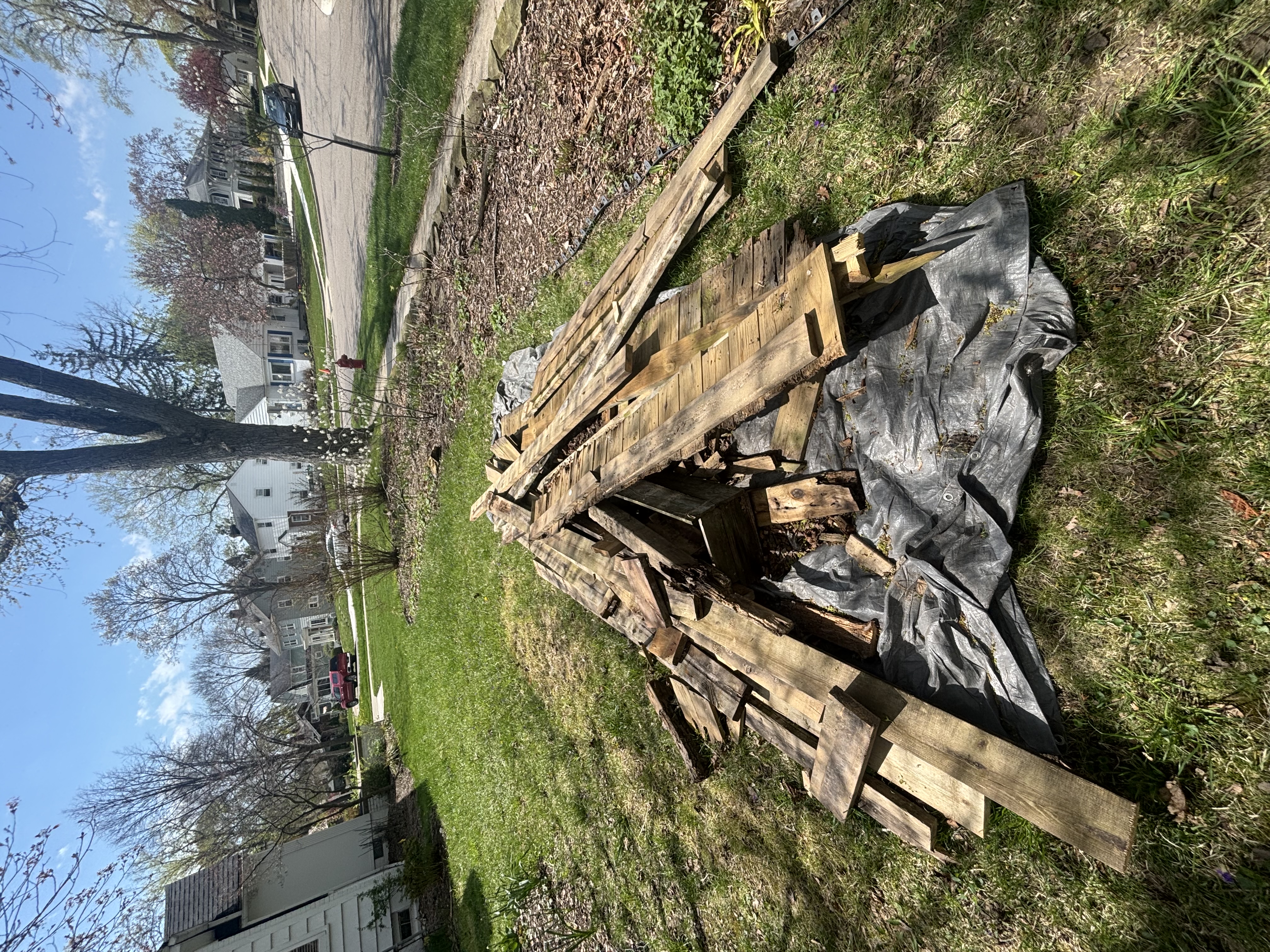 Yard debris and construction debris removal
