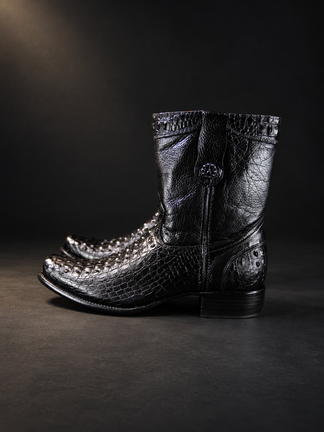 Bota negra textura con relieve