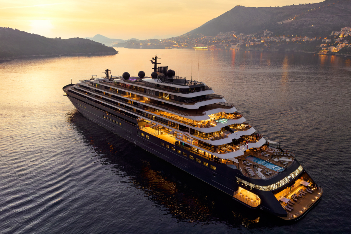 Yacht & Small Ship