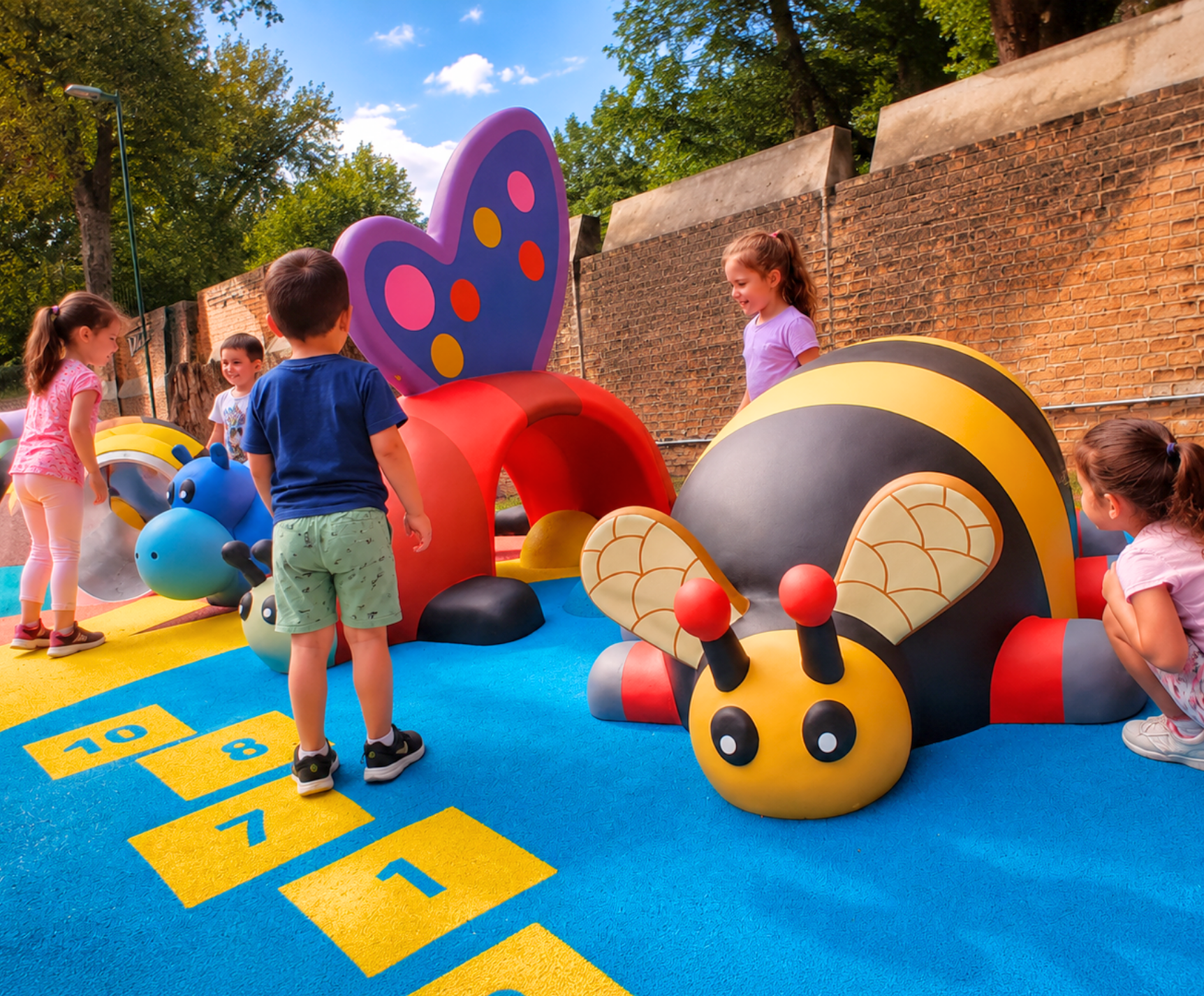Esculturas 3D WiggleTodd em ambientes infantis