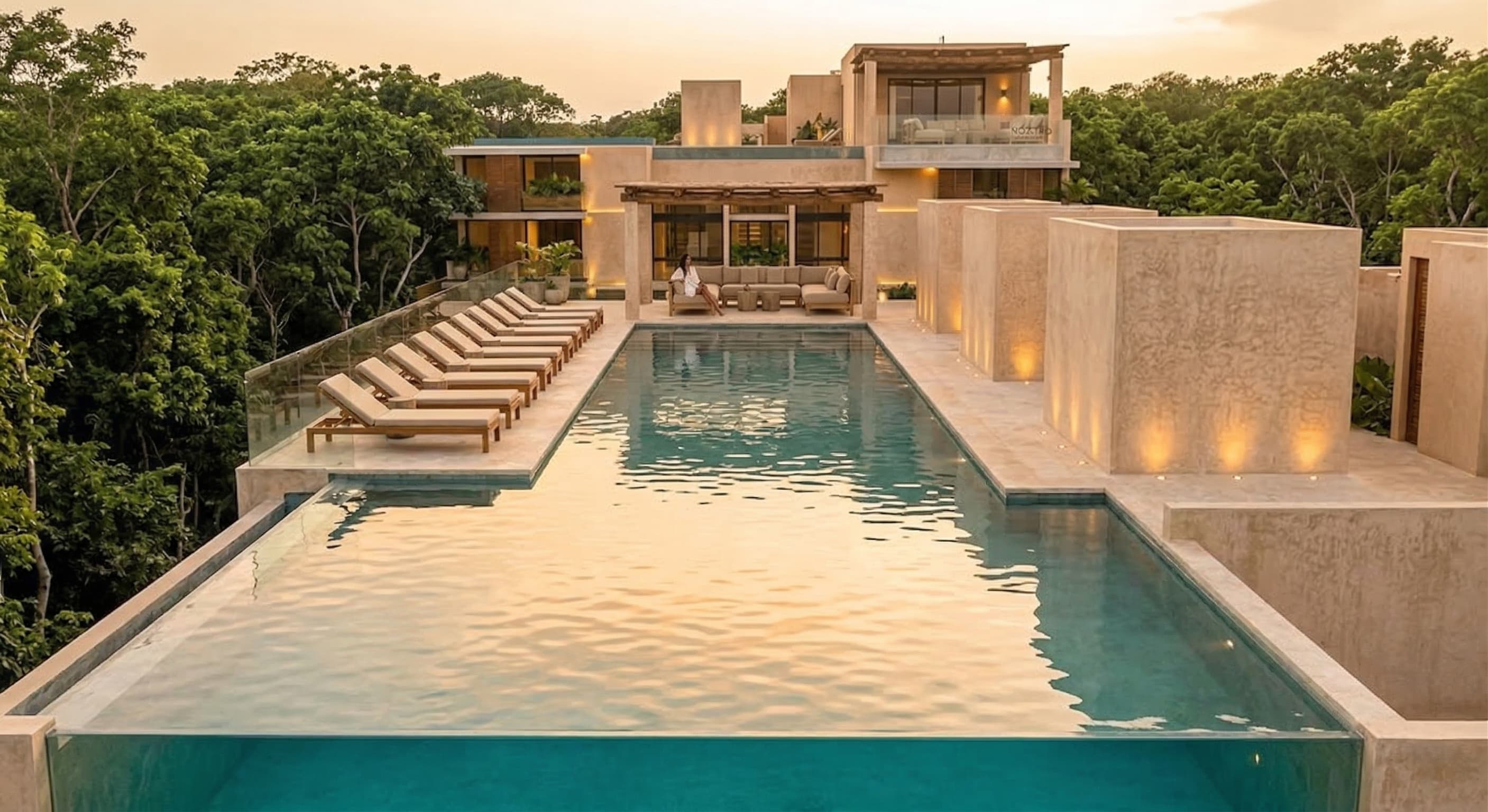 Rooftop con infinity pool